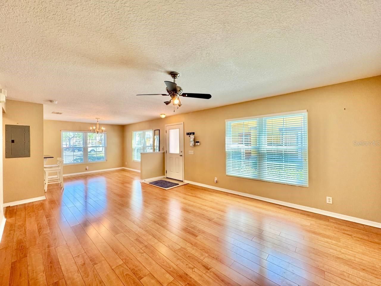 160 Coquina Bay Drive, Saint Petersburg, FL 33705 Photo