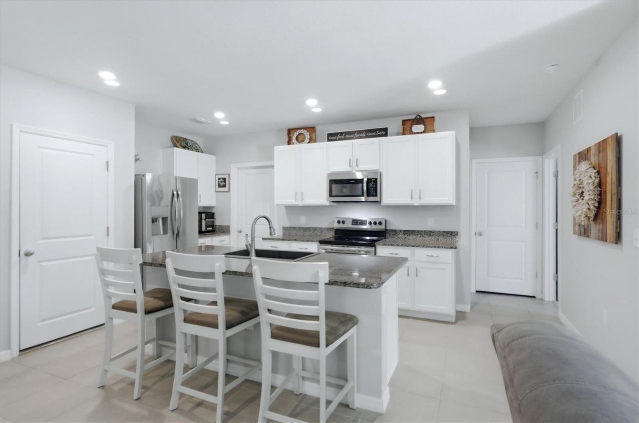 4801 Silver Topaz Street, Sarasota, FL 34233 Photo