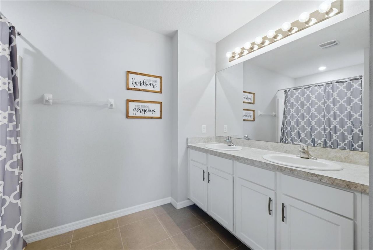 4801 Silver Topaz Street, Sarasota, FL 34233 Photo
