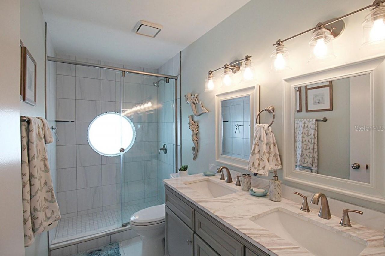 1206 Siesta Bayside Drive, Unit 1206B, Sarasota, FL 34242 Photo