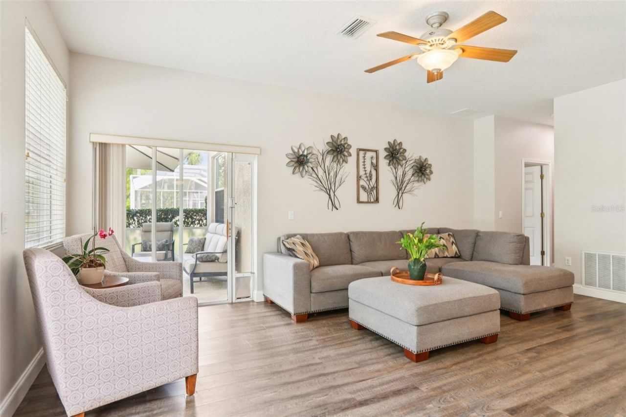 5504 Lake Leta Boulevard, Tampa, FL 33624 Photo