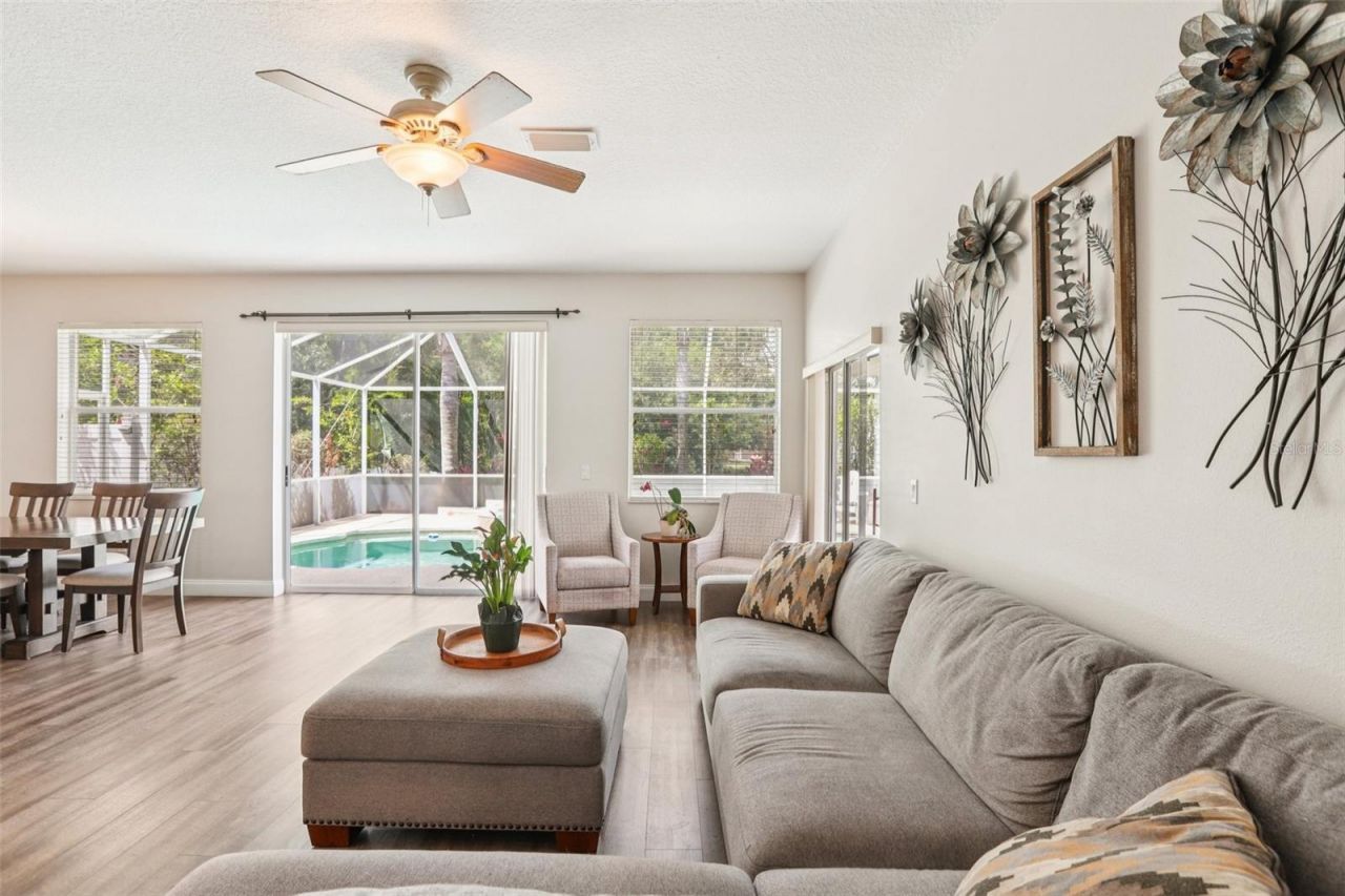 5504 Lake Leta Boulevard, Tampa, FL 33624 Photo