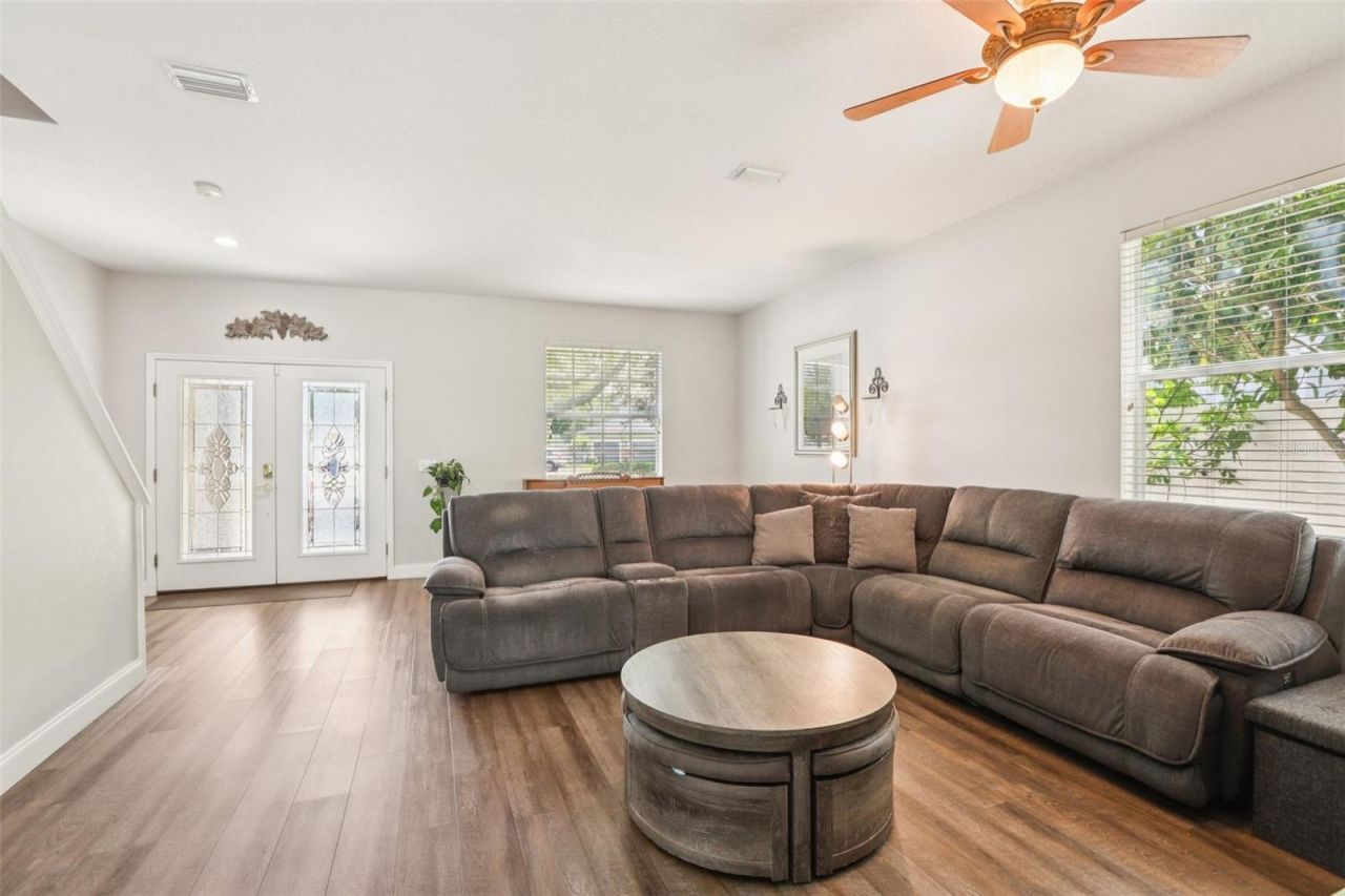 5504 Lake Leta Boulevard, Tampa, FL 33624 Photo