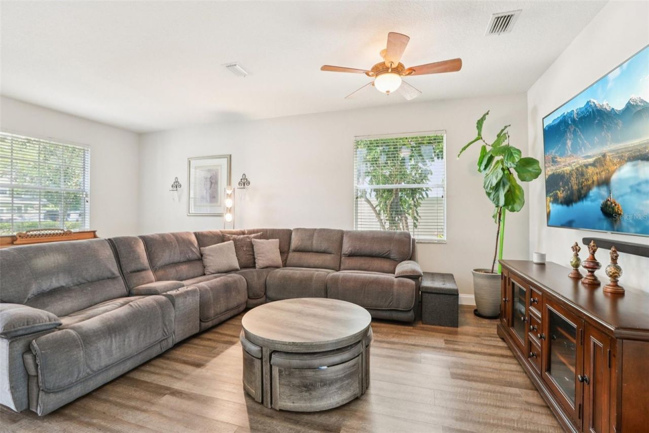 5504 Lake Leta Boulevard, Tampa, FL 33624 Photo