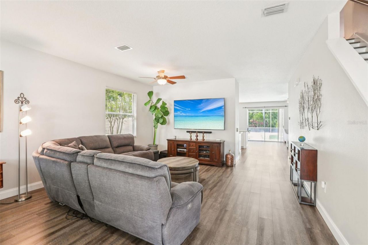 5504 Lake Leta Boulevard, Tampa, FL 33624 Photo