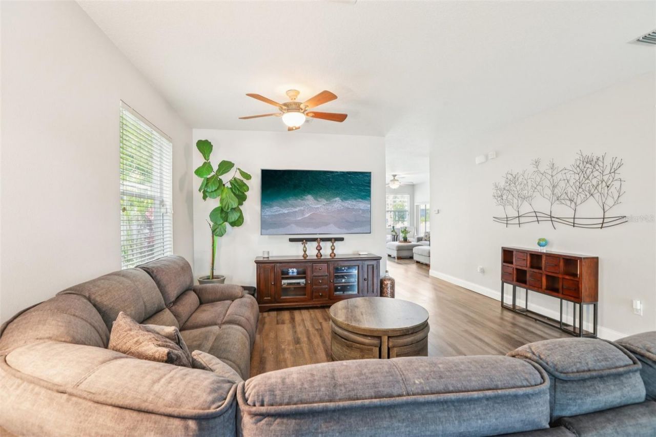 5504 Lake Leta Boulevard, Tampa, FL 33624 Photo