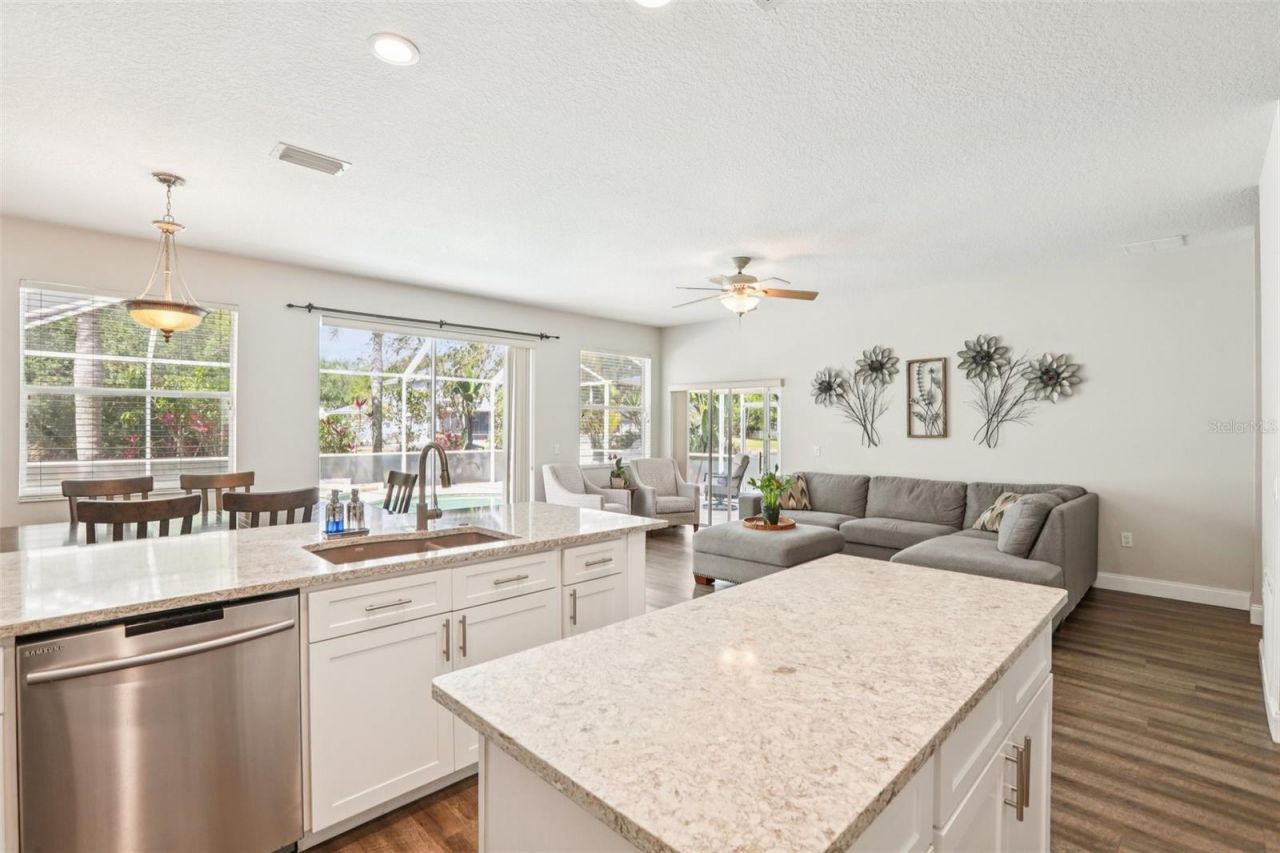 5504 Lake Leta Boulevard, Tampa, FL 33624 Photo