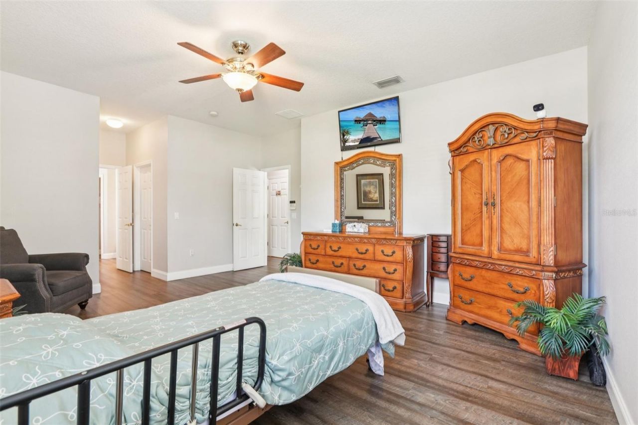 5504 Lake Leta Boulevard, Tampa, FL 33624 Photo