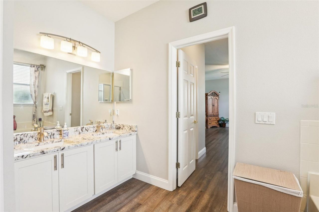 5504 Lake Leta Boulevard, Tampa, FL 33624 Photo