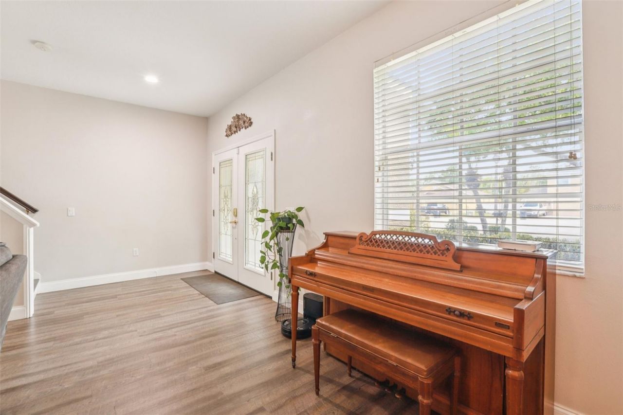 5504 Lake Leta Boulevard, Tampa, FL 33624 Photo