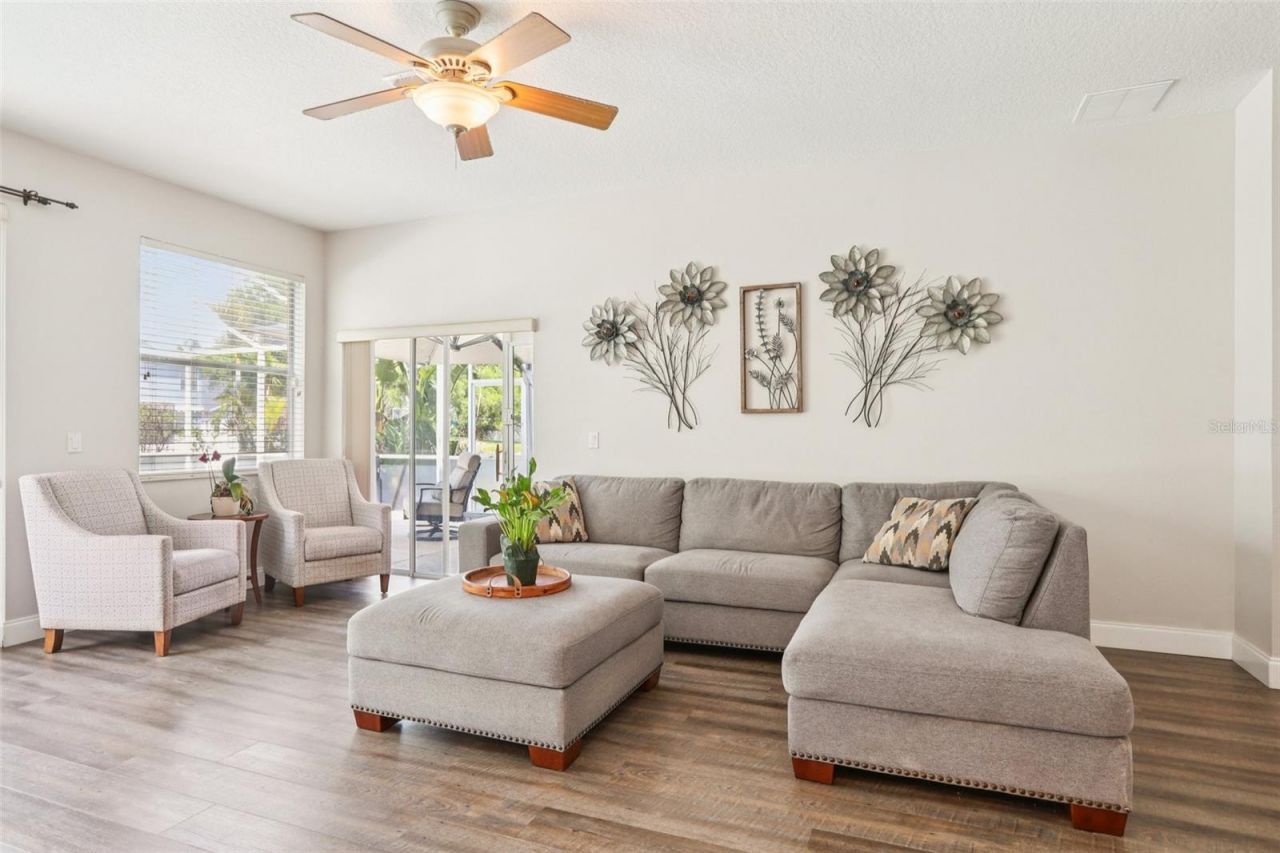 5504 Lake Leta Boulevard, Tampa, FL 33624 Photo