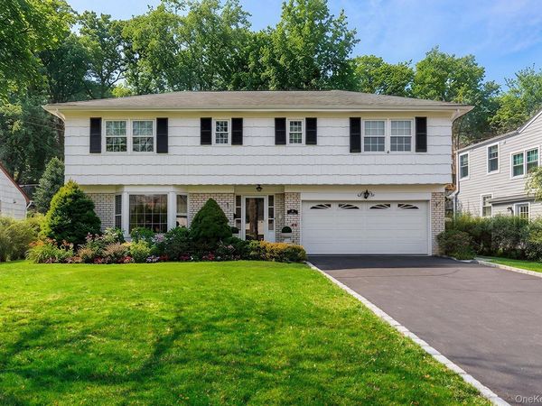 14 Loewen Court, Rye, NY 10580