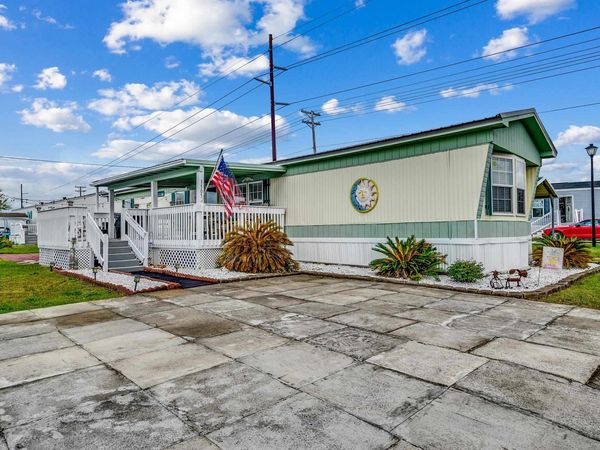 1505 Gardenia Ave. , North Myrtle Beach, SC 29582