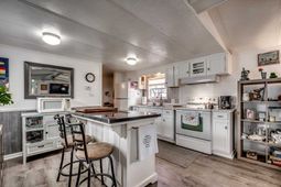 1505 Gardenia Ave.  photo 4