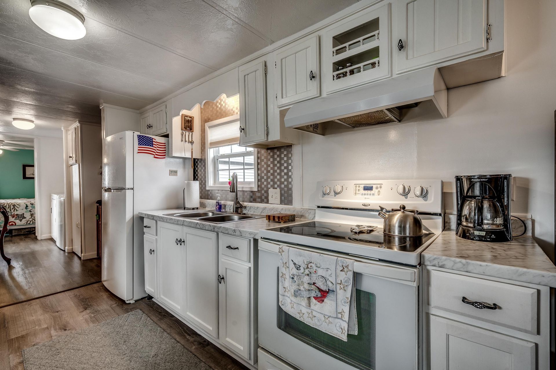 1505 Gardenia Ave.  Photo 6