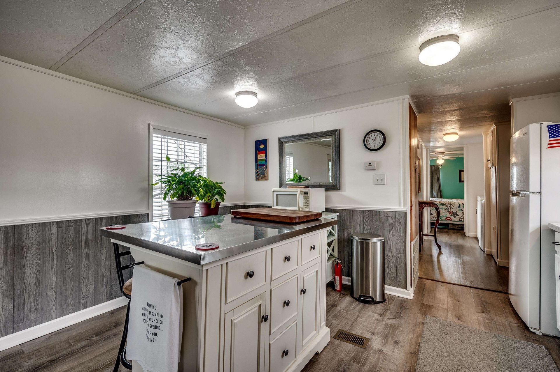 1505 Gardenia Ave.  Photo 7