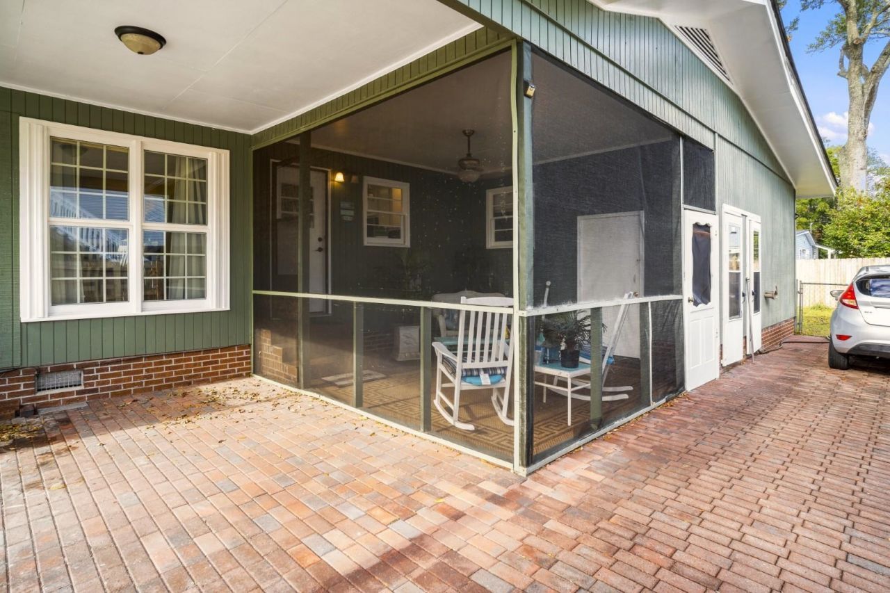 328 16th Ave. S  Photo 12