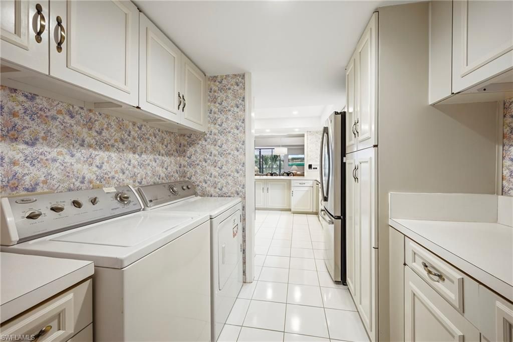 6075 Pelican Bay Blvd, Unit 201, Naples, FL 34108 Photo