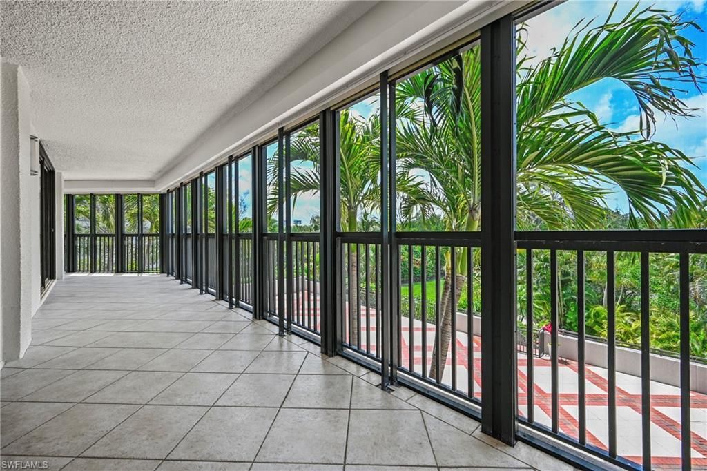 6075 Pelican Bay Blvd, Unit 201, Naples, FL 34108 Photo