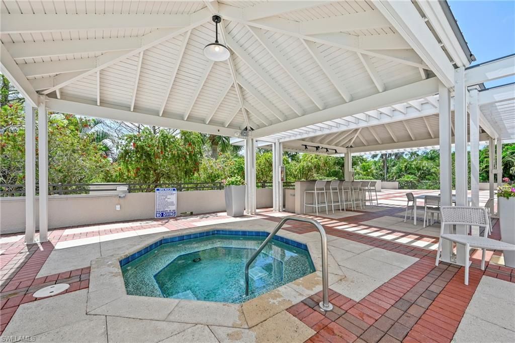 6075 Pelican Bay Blvd, Unit 201, Naples, FL 34108 Photo