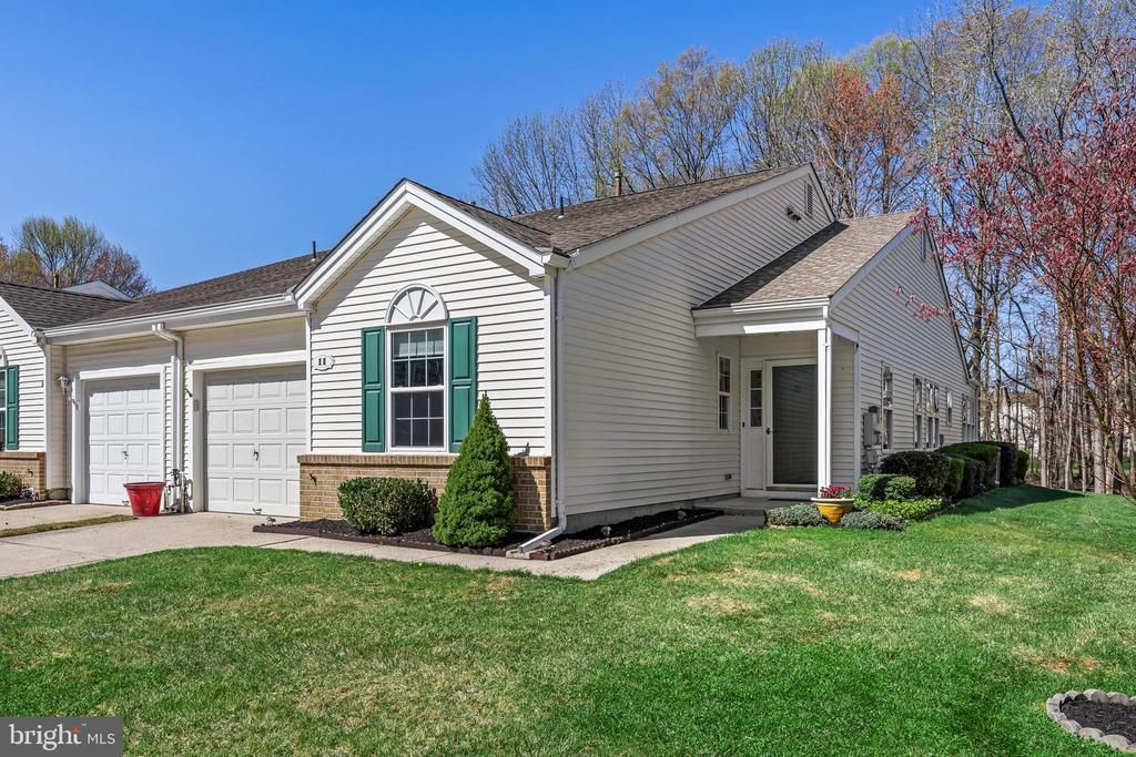 11 Bittersweet Place, Mount Laurel, NJ 08054 Main Photo