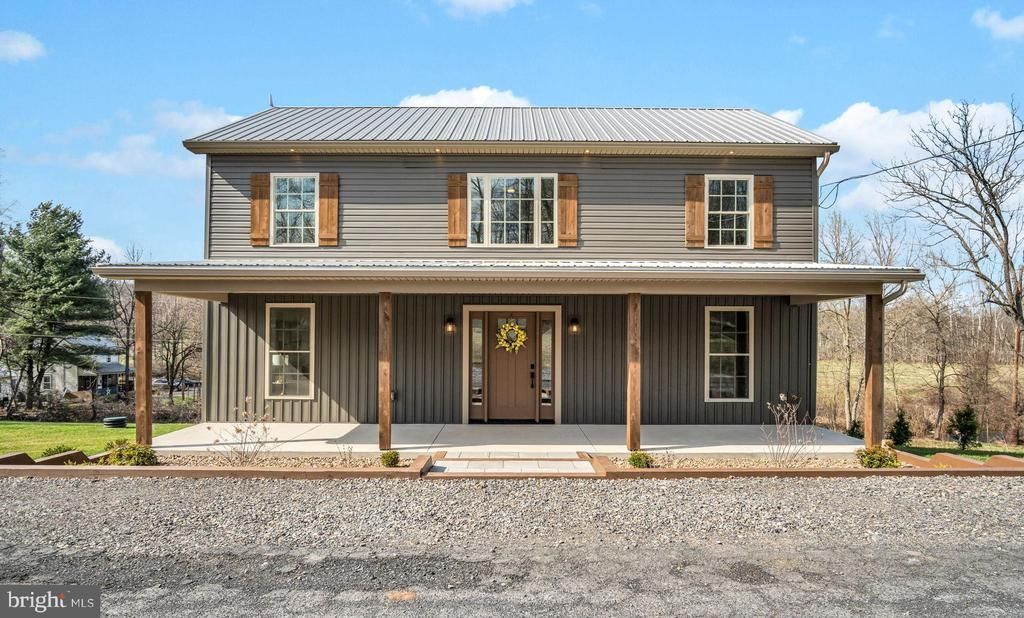 22 ACADEMY ROAD, NEWPORT, PA 17074