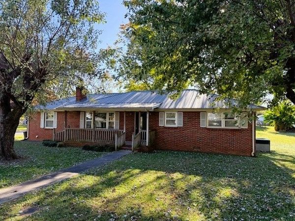 108 Black St , McMinnville, TN 37110