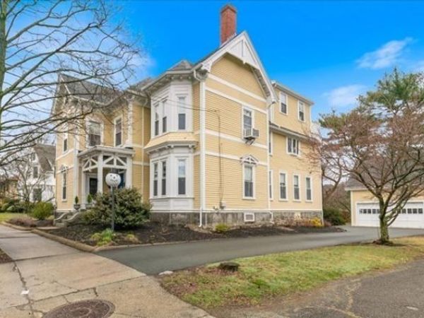 171 Lowell St, Peabody, MA 01960