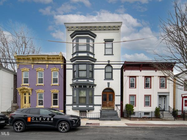 318 1st Street, Troy, NY 12180