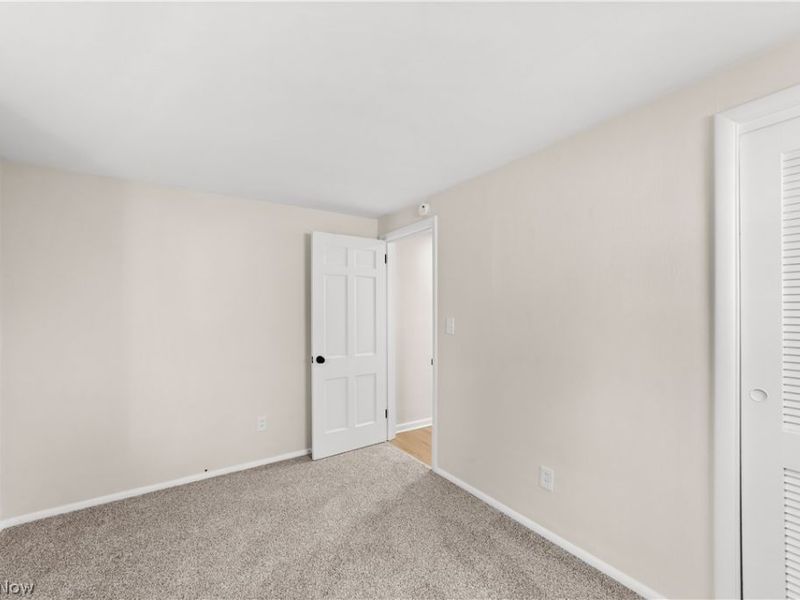 4895 Redwood Drive , Sheffield Lake, OH 44054 Photo 17