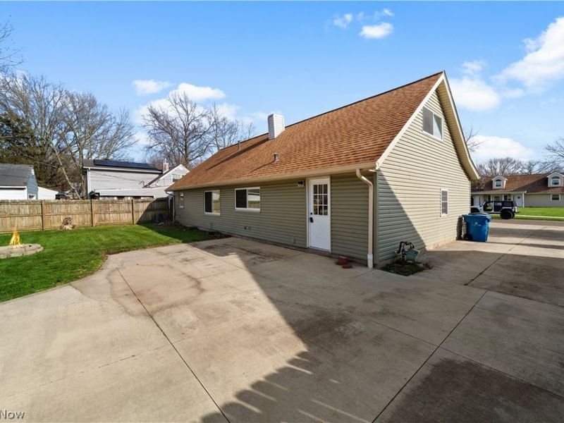 4895 Redwood Drive , Sheffield Lake, OH 44054 Photo 32