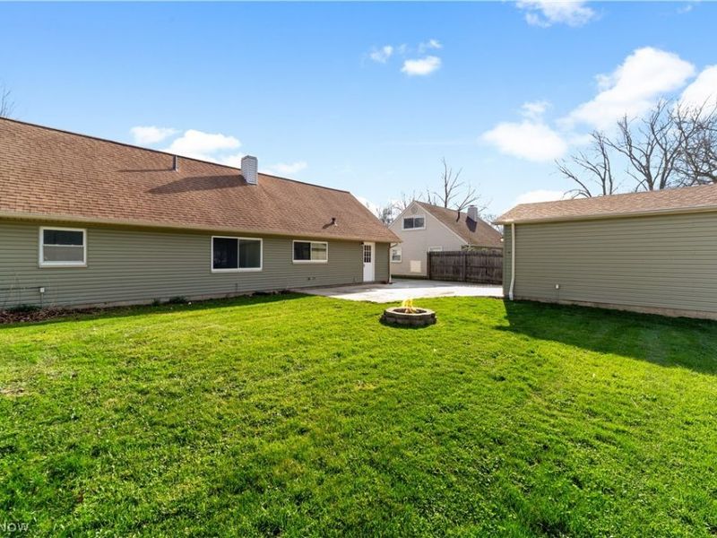 4895 Redwood Drive , Sheffield Lake, OH 44054 Photo 33