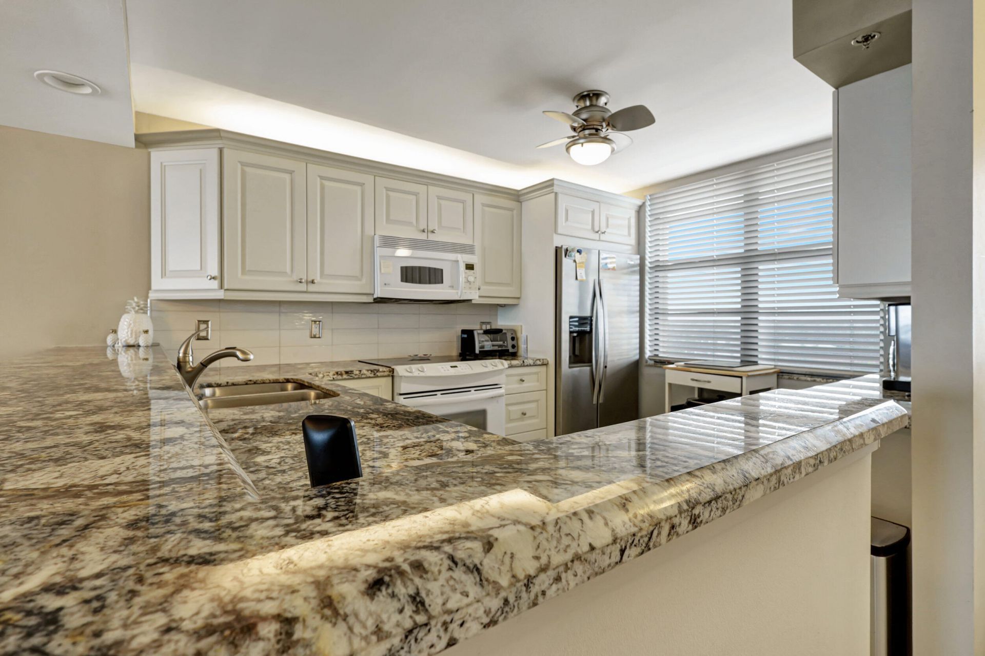 840 Ocean Drive, Unit 806, Juno Beach, FL 33408 Photo
