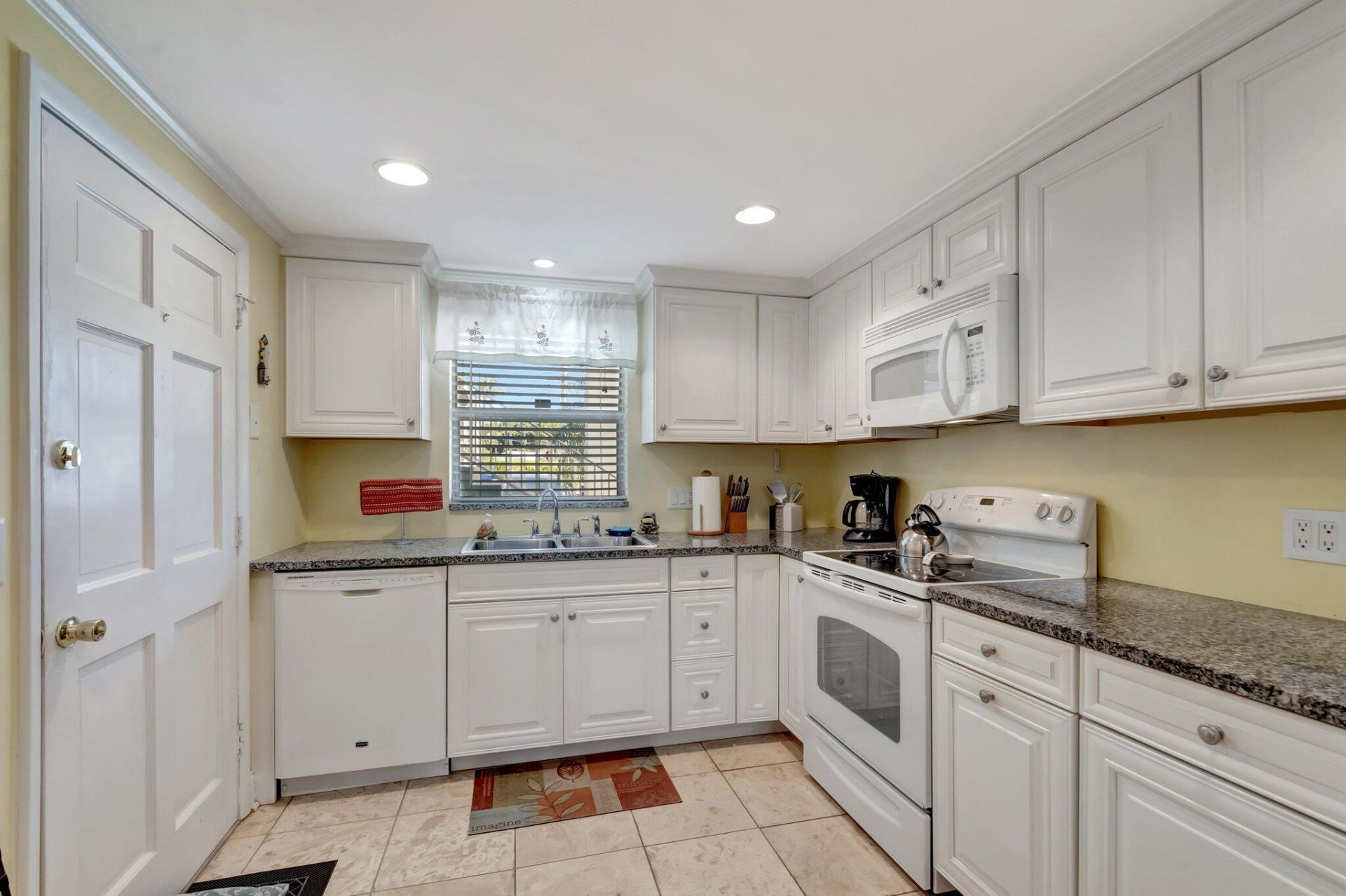 5550 N Ocean Boulevard, Unit 107, Ocean Ridge, FL 33435 Photo