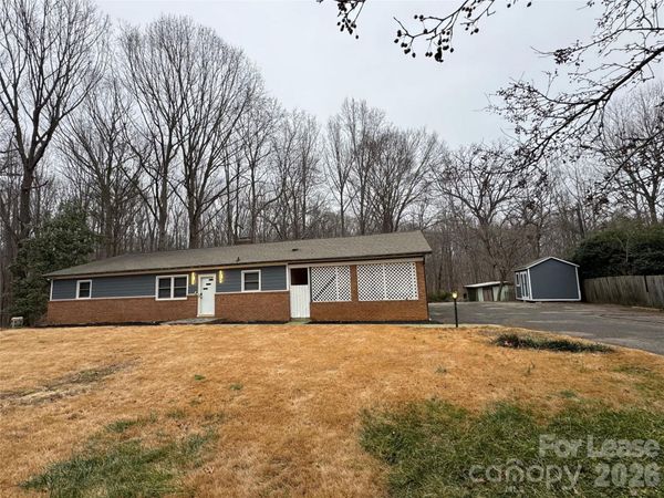 4488 Giles Avenue , Sherrills Ford, NC 28673