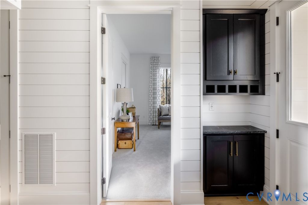 5112 Singing Bird Drive Moseley, VA 23120