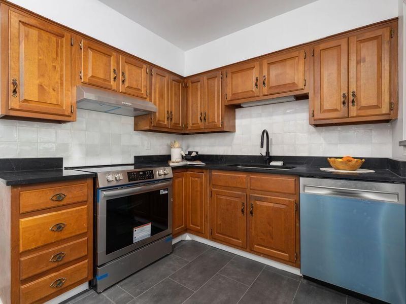 563 Loveman Avenue, Worthington, OH 43085 Photo 10