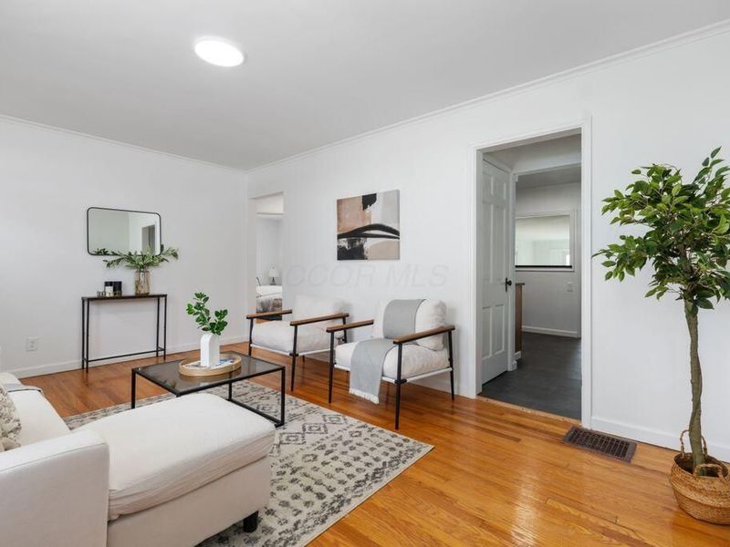 563 Loveman Avenue, Worthington, OH 43085 Photo 8