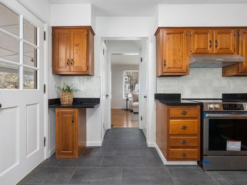 563 Loveman Avenue, Worthington, OH 43085 Photo 9