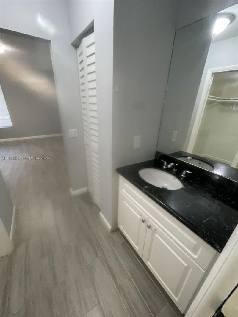 8015 SW 107th Ave, Unit 221, Miami, FL 33173 Photo