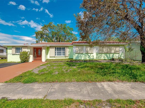 2545 NE 207th St, Miami, FL 33180