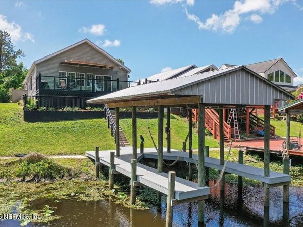 292 MAXWELL Drive, Welaka, FL 32193