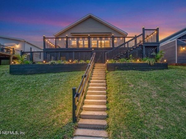 292 MAXWELL Drive, Welaka, FL 32193