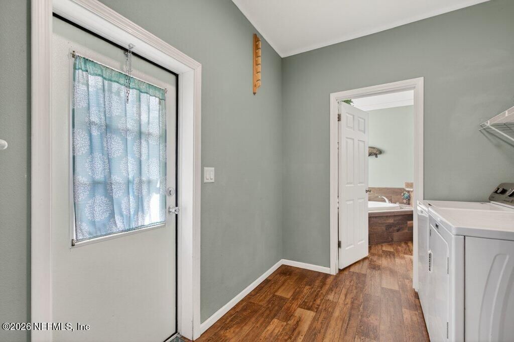 292 Maxwell Drive, Welaka, FL 32193 Photo