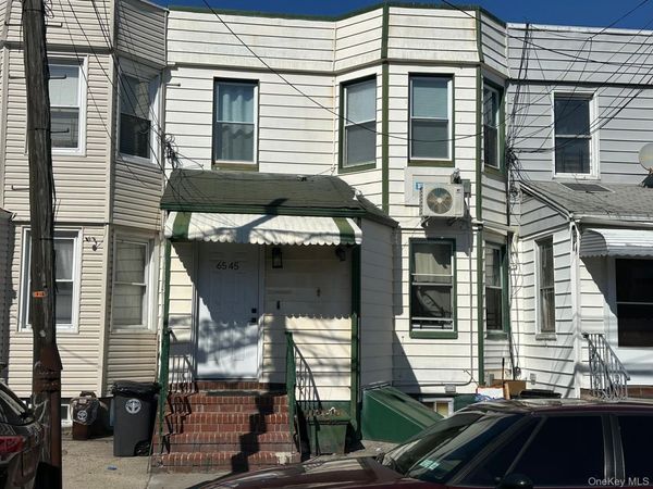 65-45 Admiral Avenue, Middle Village, NY 11379
