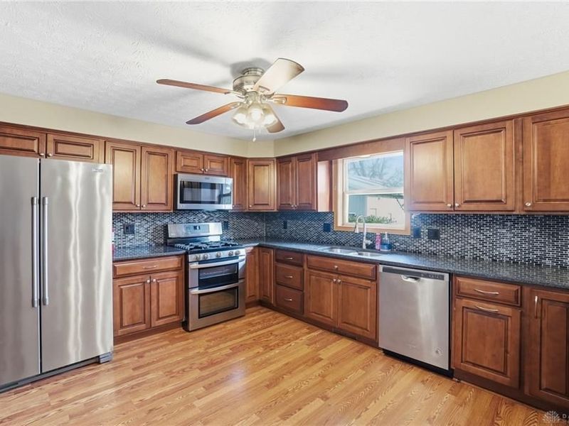 4248 Powell Road, Huber Heights, OH 45424 Photo 20