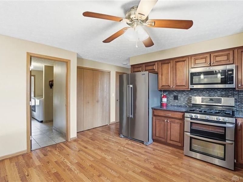 4248 Powell Road, Huber Heights, OH 45424 Photo 24