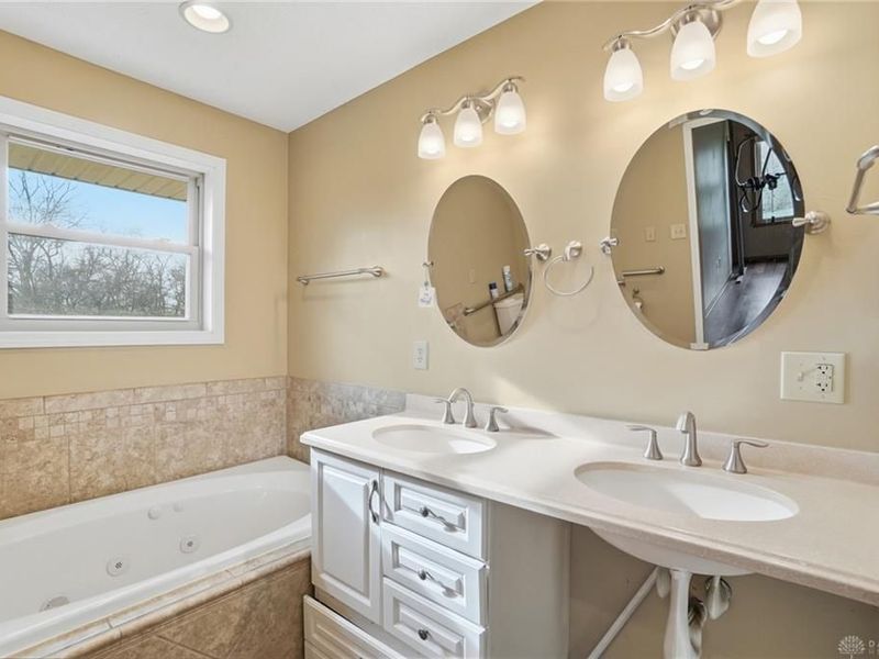 4248 Powell Road, Huber Heights, OH 45424 Photo 45