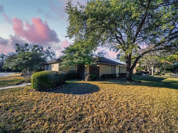 14813 Sopras Circle, Addison, TX 75001