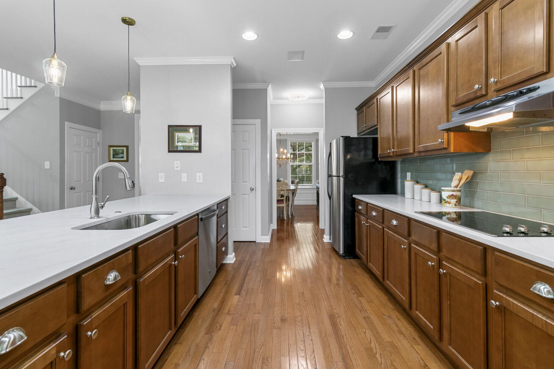 3124 Treadwell Street Photo 12